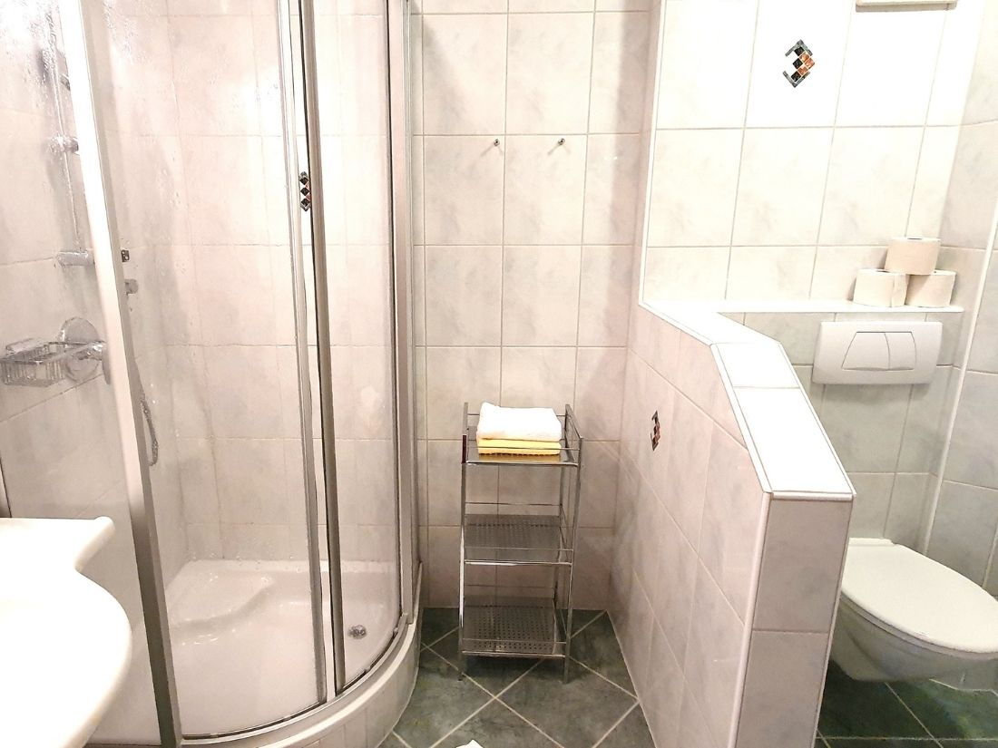 Comfort Double Room with Bathroom at the 4-Star Hotel Moser in Rohrmoos, Schladming