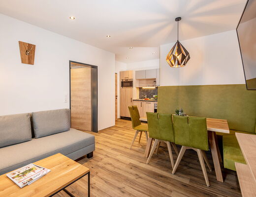 Heller Wohnbereich im Appartement A im Appartementhaus Moser in Rohrmoos Schladming