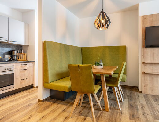 Die Sitzecke im Appartement A im Appartementhaus Moser in Rohrmoos Schladming