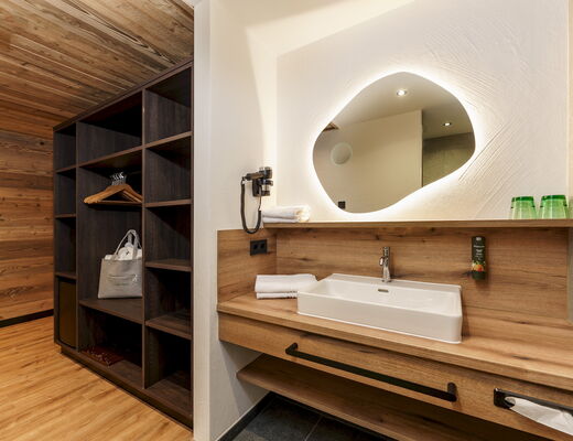 Modernes Badezimmer im 4 Sterne Hotel Moser in Rohrmoos Schladming